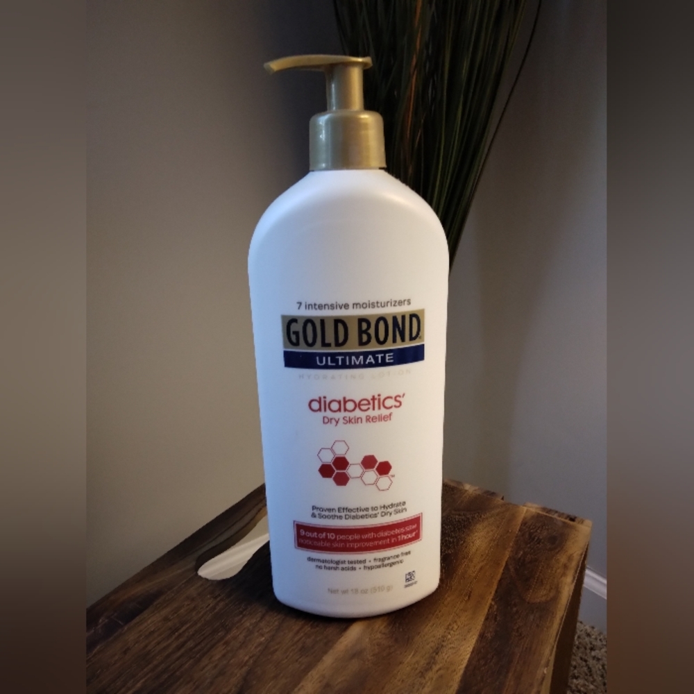 NWT Gold Bond Ultimate Diabetics' Dry Skin Relief 18 oz